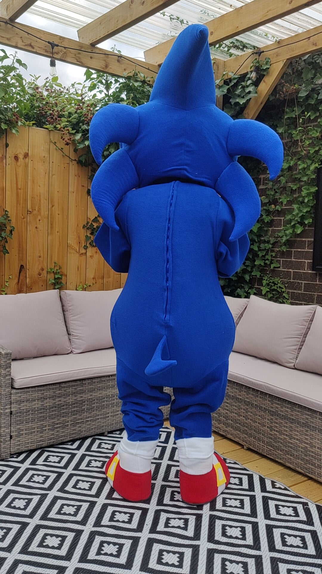 Sonic The Hedgehog Lookalike Mascot Costume - Premium Quality - UK seller