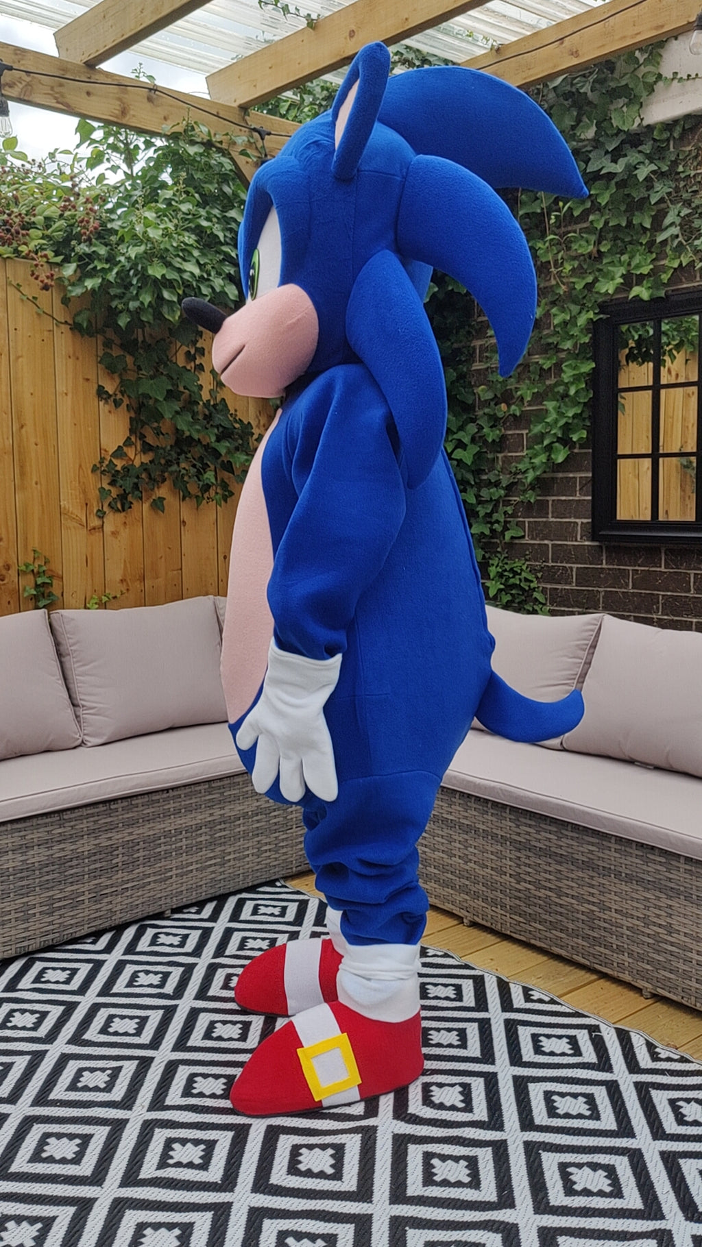 Sonic The Hedgehog Lookalike Mascot Costume - Premium Quality - UK seller